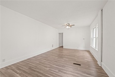Side-by-side duplex offering a great investment opportunity - photo 5