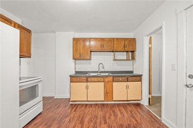 Side-by-side duplex offering a great investment opportunity - photo 8