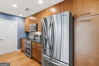 Welcome to luxury high-rise living at The Horizon, ideally