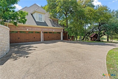Have you ever dreamed of owning a DISTINCTIVE home with privacy - photo 5