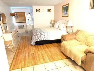 FOR SALE: Renovated 32-Room Motel on Prime Florida Beachfront - photo 3