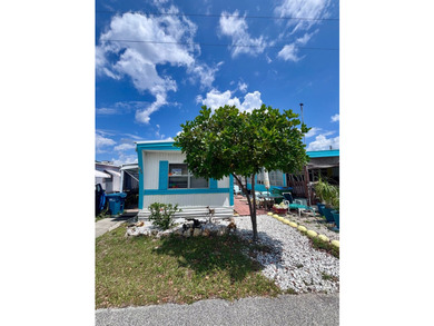 Discover the perfect blend of comfort, convenience, and Florida - photo 3
