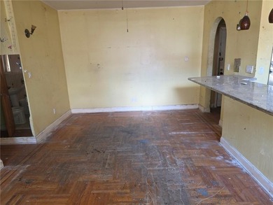 Located in the heart of Brooklyn, this Flatlands studio co-op - photo 3