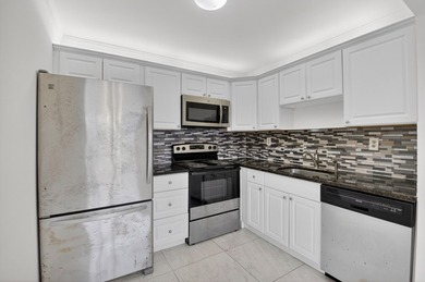 Updated 1-Bed, 1.5-Bath Condo in Kings Point. Second-floor condo - photo 17