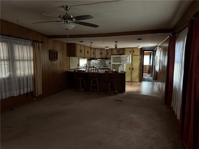 WELCOME TO YOUR COZY HOME in the heart of Bull Shoals, AR - photo 2