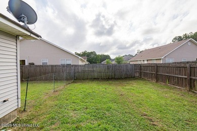 Nice 3b/2b home with a big, fenced backyard. Great floor plan - photo 36