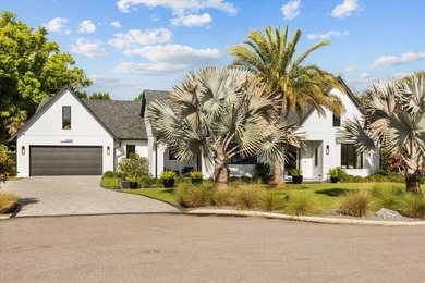 Beautifully built in 2022 by Lonnie Richardson, this custom - photo 3