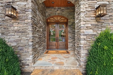 Luxury Custom Waterfront Home on Lake Hartwell! Experience - photo 4