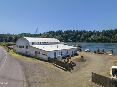 A local landmark situated at Oneatta Point on Yaquina Bay. The - photo 4