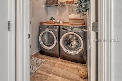 Welcome to this beautifully updated 3-bedroom, 2.5 bath home in - photo 14