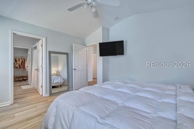 Welcome to this beautifully updated 3-bedroom, 2.5 bath home in - photo 19