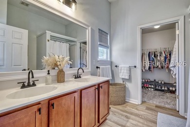 Welcome to this beautifully updated 3-bedroom, 2.5 bath home in - photo 20