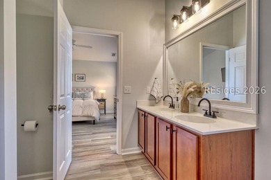 Welcome to this beautifully updated 3-bedroom, 2.5 bath home in - photo 21