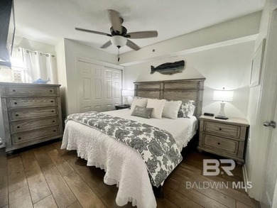 ******WOW, rare, hard to find, Stunning Center Unit with - photo 8