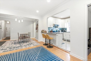 Discover the most neighborly, pet friendly, prewar coop in - photo 10