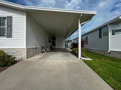 Beautifully maintained and updated 3/2, fully furnished, in a - photo 3
