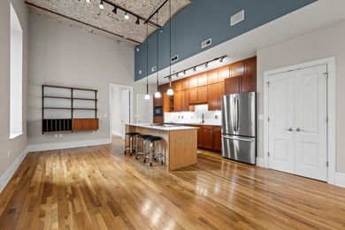 Experience elevated urban living in the Historic Great Northern - photo 3