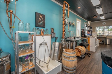 Turnkey micro-distillery with tasting room and outdoor patio - photo 17