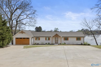 Lake Home For Sale in Florence, Alabama