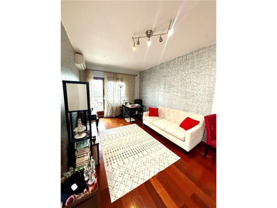 Welcome to this beautiful and wonderfully spaced out 1 bedroom