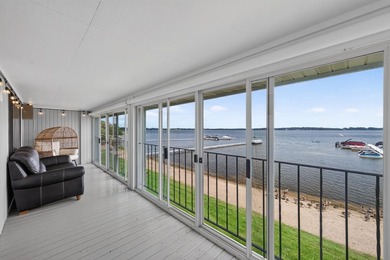 Waterfront living doesn't get much better than this beautifully - photo 2