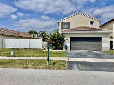 (private lake, pond, creek) Home For Sale in Pembroke Pines Florida