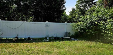 Prime Boyne city location, just blocks from town. This three - photo 20