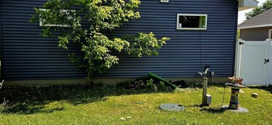 Prime Boyne city location, just blocks from town. This three - photo 21
