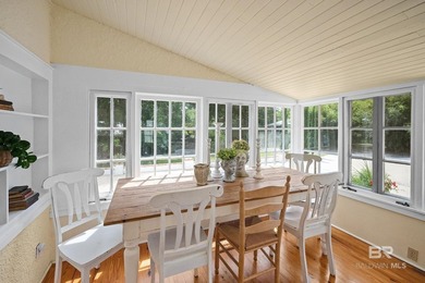 Live the Fairhope lifestyle in this adorable Bluff cottage at - photo 4