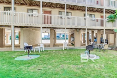 Beautiful 2 bedroom 2 full bathrooms, FULLY FURNISHED, TURNKEY - photo 3