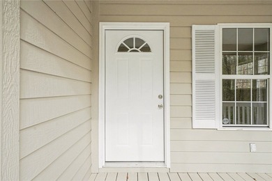 Completely renovated and move-in ready, this 3-bedroom, 2-bath - photo 3