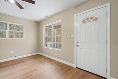 Completely renovated and move-in ready, this 3-bedroom, 2-bath - photo 7