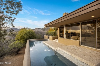 Timeless desert architecture meets refined modern livingpletely - photo 9