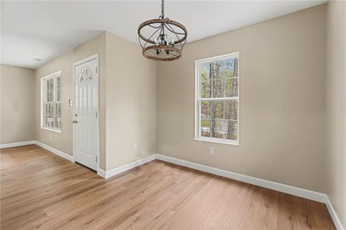 Completely renovated and move-in ready, this 3-bedroom, 2-bath - photo 9
