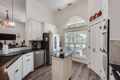 Beautifully Upgraded Lake View Home with Private Mother-In-Law - photo 17