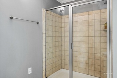 Lake Hartwell views. A private boat slip. And a setting that - photo 22