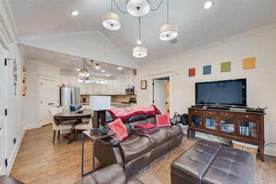 Beautifully Upgraded Lake View Home with Private Mother-In-Law - photo 29