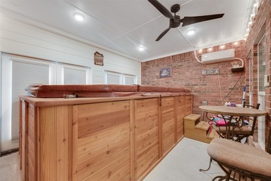 Beautifully Upgraded Lake View Home with Private Mother-In-Law - photo 34