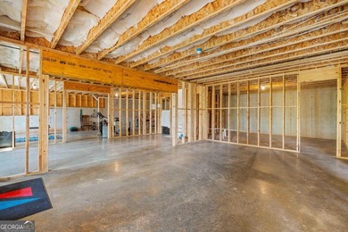NEW PRICE! Nearly 6,000 sq ft of total potential living space in - photo 43