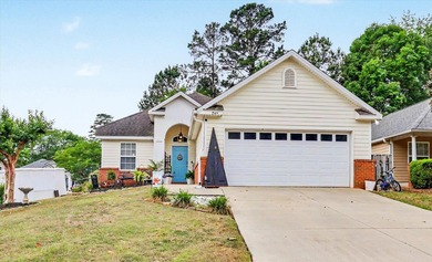 Spacious 4-bedroom, 2-bath home situated on a desirable corner - photo 2