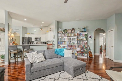 Spacious 4-bedroom, 2-bath home situated on a desirable corner - photo 8