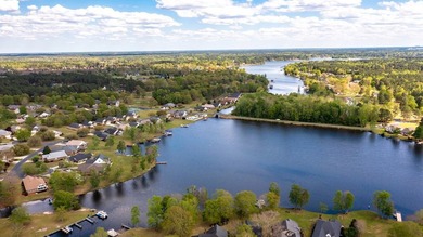 Corner, cul-de-sac lot located in a gated, lakeside, golf course - photo 15