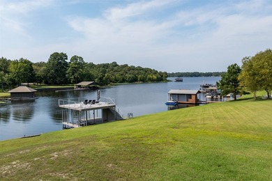 Two parcels being sold together on Lake Athens with water - photo 16