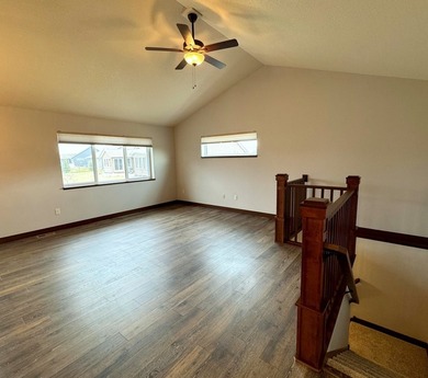 This like-new Kennedy model twin home in the Moon Lake - photo 9