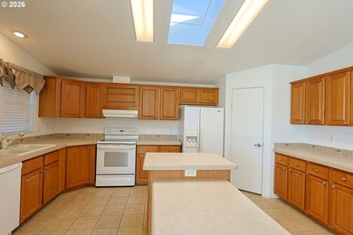 Coastal Living with Room to Breathe...Wake up each day to - photo 4