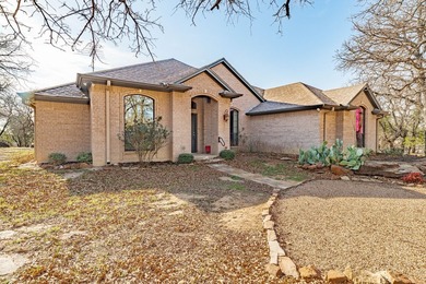 Welcome to your perfect lake retreat in Gordon, Texas! Just a - photo 2
