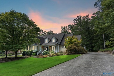 Lake Guntersville Home For Sale in Guntersville AL