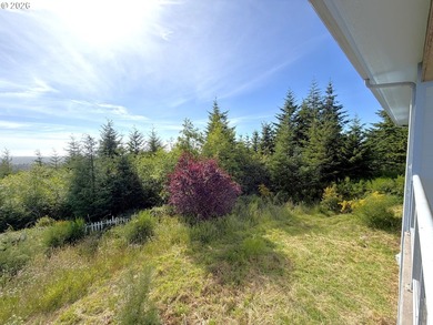 Enjoy peaceful COASTAL LIVING in this custom-built 2006 home - photo 4