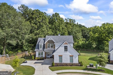 Beautiful farmhouse less than 1 mile from downtown Monroe and - photo 1