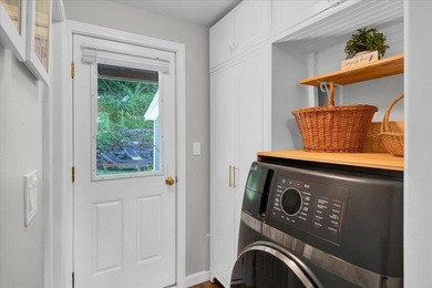 Don't let the size fool you, this beautifully updated 3-bedroom - photo 19